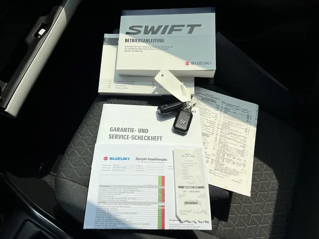 Suzuki Swift 1.2 Style Smart Hybrid 2024 Benzine 16