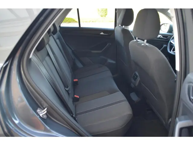 Volkswagen T-Roc 1.0 TSI Life Edition 2025 Benzine 81