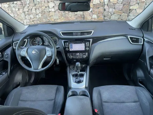 Nissan QASHQAI 1.2 Acenta Automaat 2014 Benzine 11