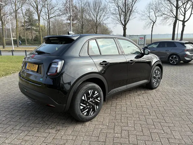 Fiat 600 600e RED 54 kWh 2025 Elektrisch 15