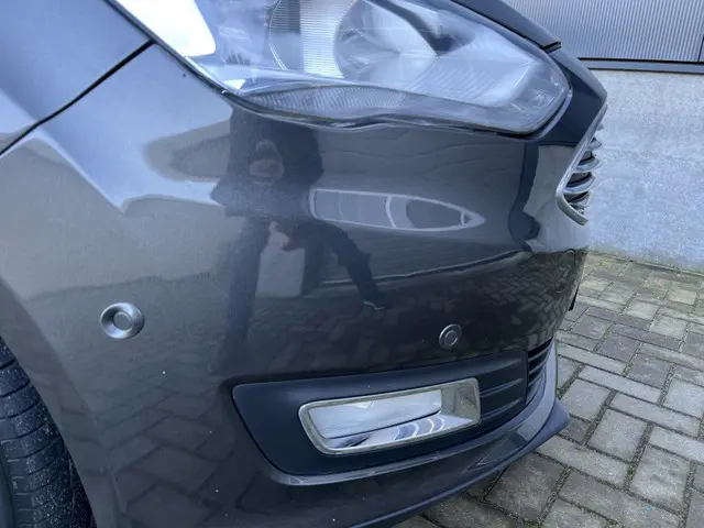Ford C-MAX 1.5 Titanium 2015 Benzine 9