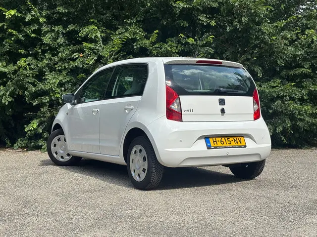 SEAT Mii 1.0 Style Chic | Cruise + Airco | 2015 Benzine 2