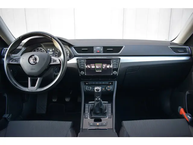 Škoda Superb Combi 1.4 TSi Ambition 2017 Benzine 6