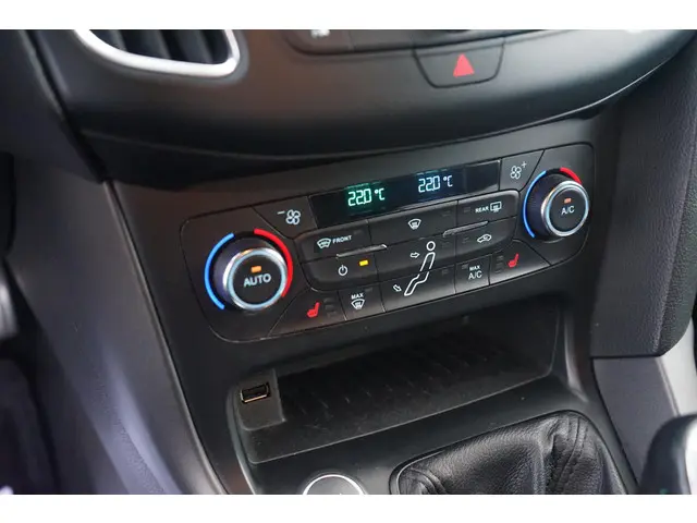 Ford Focus 1.0 ST-Line 2017 Benzine 19