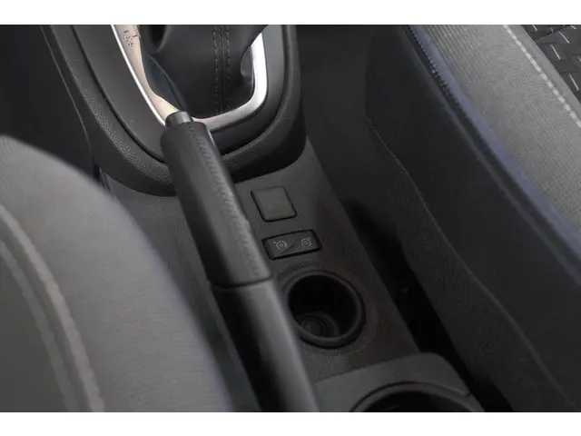 Renault Captur TCe 150 EDC Intens 2019 Benzine 44
