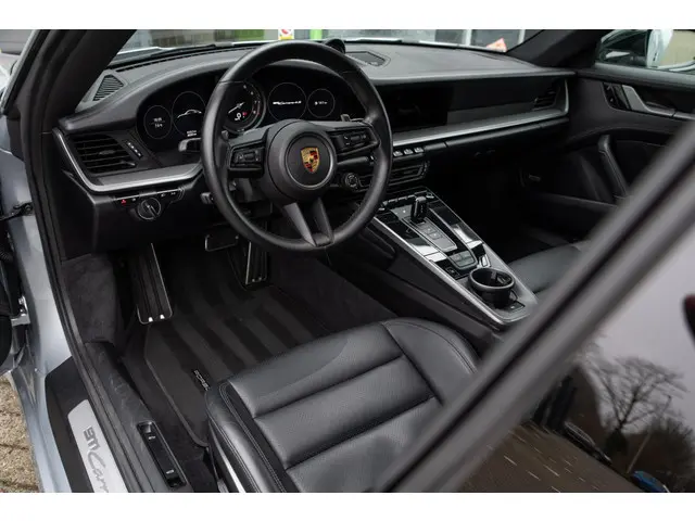 Porsche 911 3.0 Carrera 4S 2021 Benzine 11