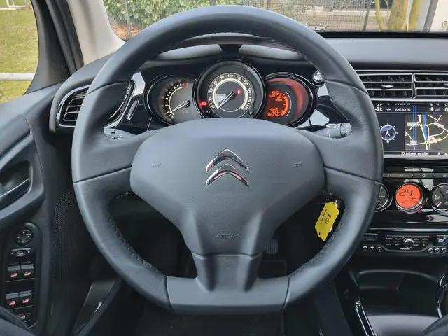 Citroën C3 1.2 PureTech Collection 2015 Benzine 18