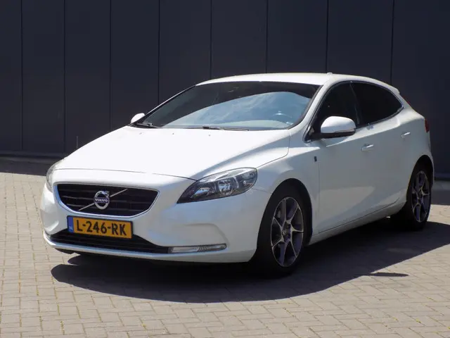 Volvo V40 1.6 T2 Ocean Race 2014 Benzine