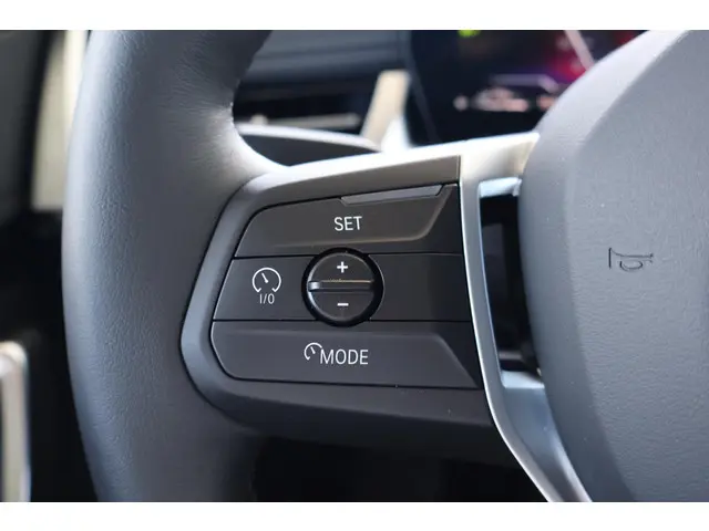 BMW X1 xDrive25e 2025 Hybride Benzine 12