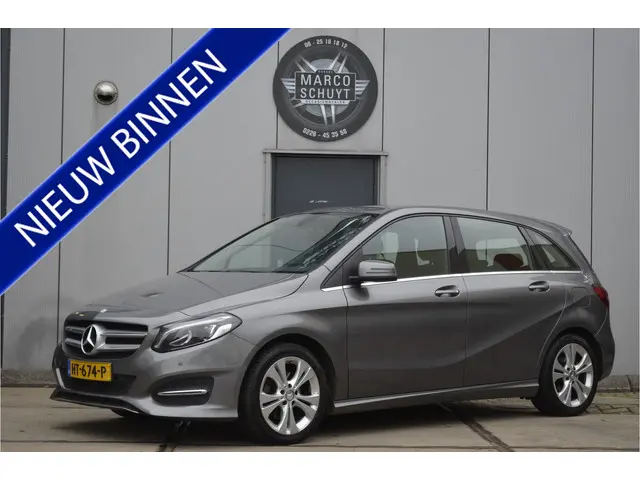 Mercedes-Benz B-Klasse 180 Ambition 2016 Benzine