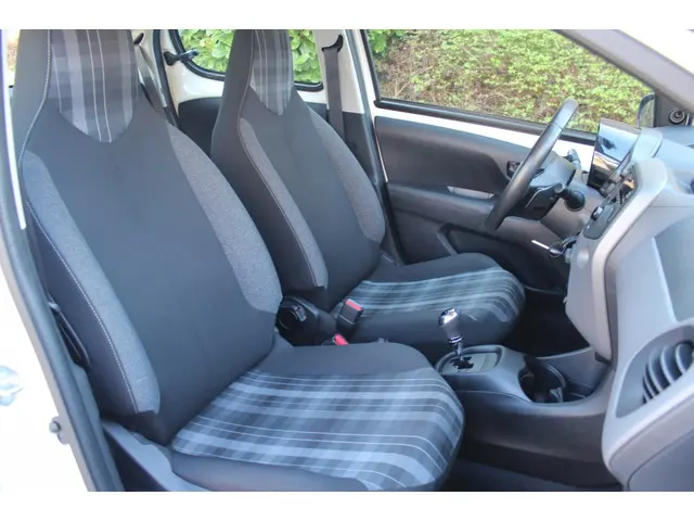 Peugeot 108 1.0 e-VTi Active Automaat 2019 Benzine 13