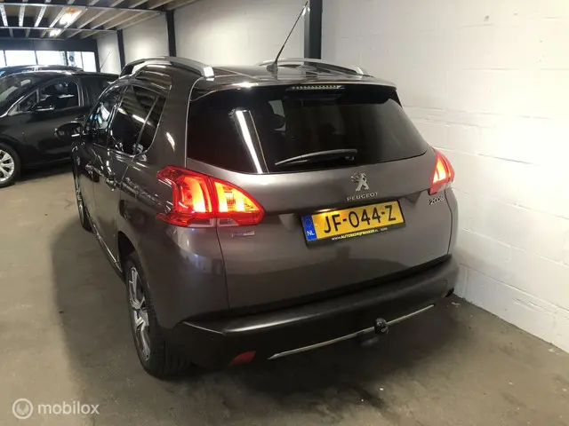 Peugeot 2008 1.2 PureTech Allure 2016 Benzine 8
