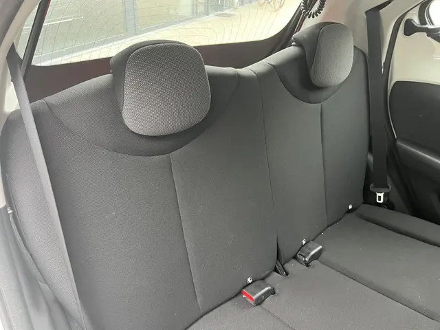 Toyota Aygo 1.0 VVT-i x-fun 1e Eigenaar 2018 Benzine 12