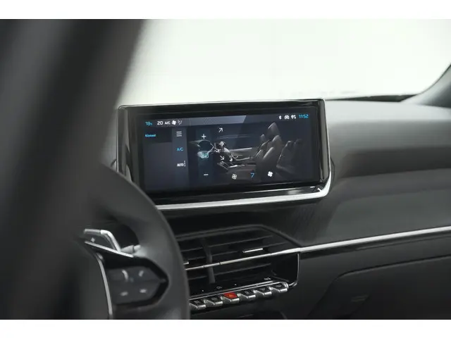 Peugeot 2008 1.2 Hybrid 145 Allure 2025 Hybride Benzine 53