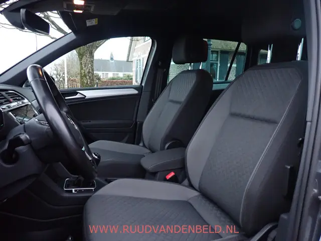 Volkswagen Tiguan 1.5 TSI ACT R-LINE 2020 Benzine 8