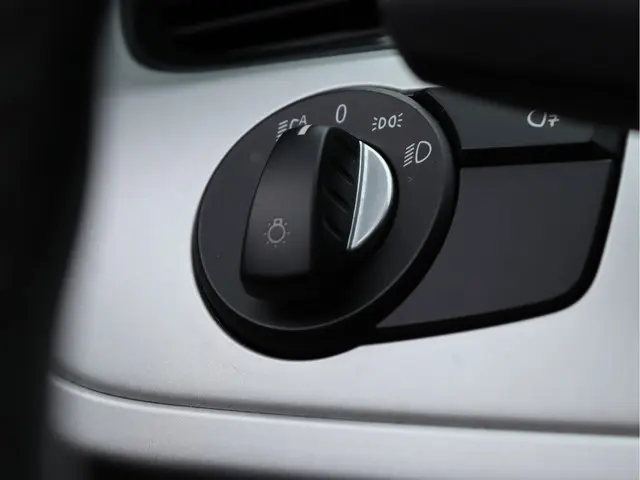 BMW Z4 Roadster sDrive18i 2013 Benzine 27