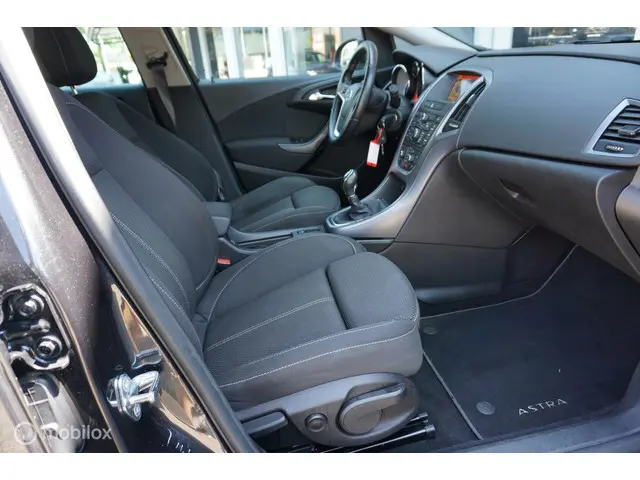 Opel Astra Sports Tourer 1.4 Turbo Business + 2015 Benzine 23