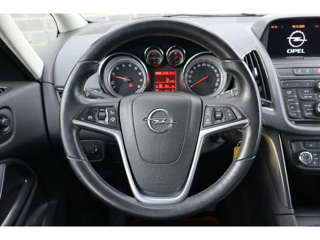Opel Zafira Tourer 1.4 Cosmo Trekhaak 2013 Benzine 16