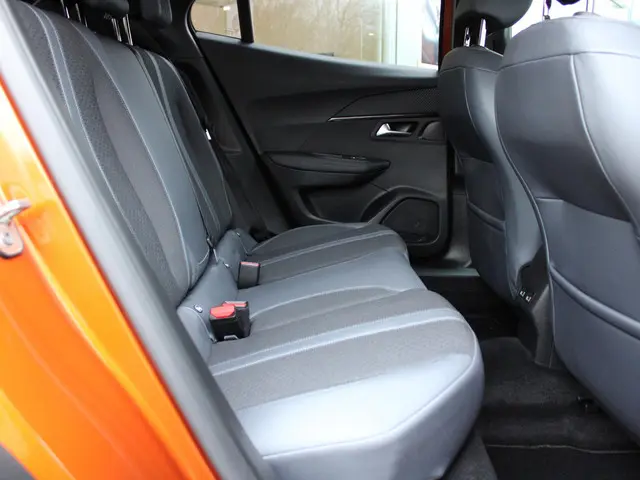 Peugeot 2008 1.2 PT Blue Lease Allure 2020 Benzine 13