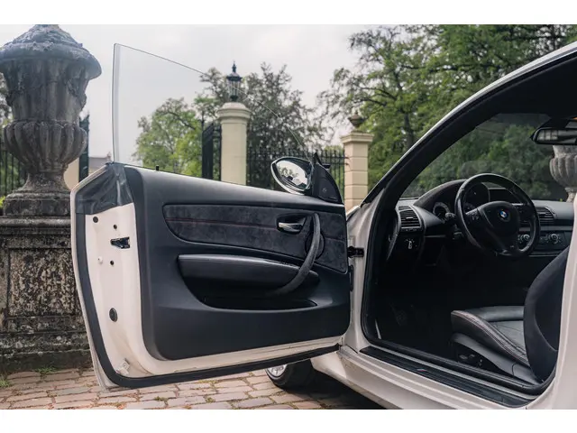 BMW 1 Serie Coupe 3.0i M 2012 Benzine 13