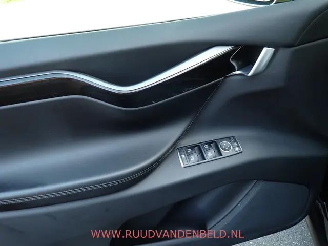 Tesla Model X 75D 2018 Elektrisch 30