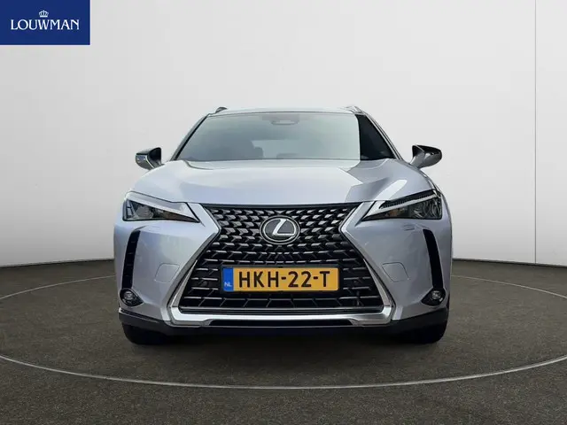 Lexus UX 300h Business Line 2025 Hybride Benzine 15