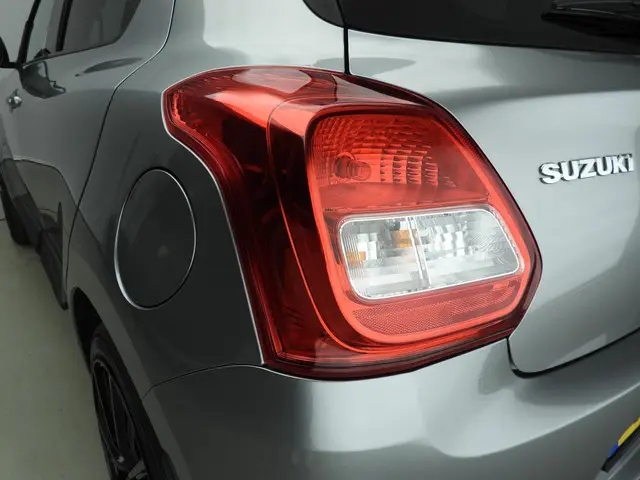 Suzuki Swift 1.2 Select 2020 Benzine 33