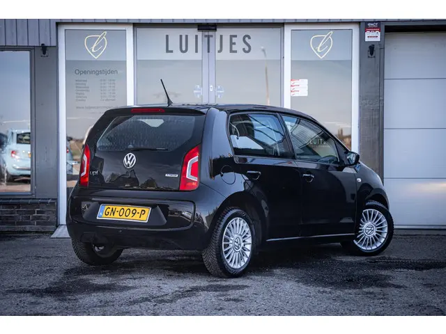 Volkswagen up! 1.0 high up! 2015 Benzine 10