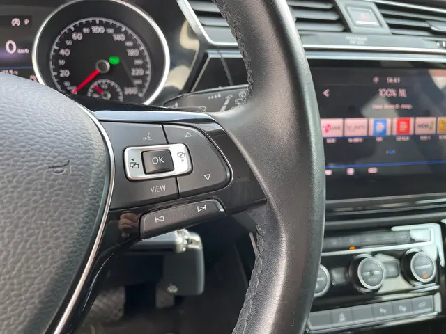 Volkswagen Touran 1.5 TSI Highline 2019 Benzine 26