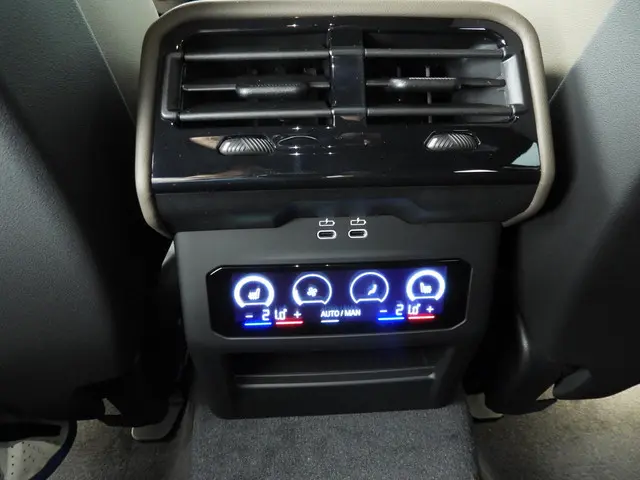 BMW 5 Serie Touring 530e 2025 Hybride Benzine 21