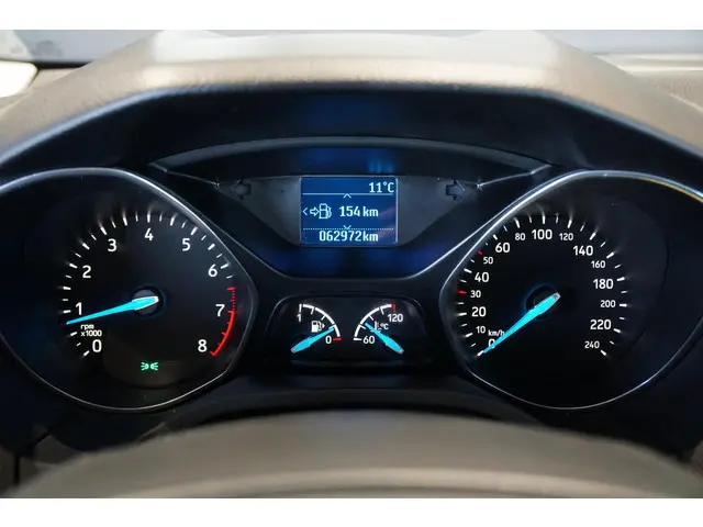 Ford Focus Wagon 1.0 + STOEL/STUURVERWARMING 2016 Benzine 19