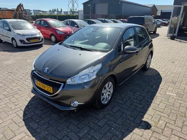 Peugeot 208 1.2 VTi Envy 2013 Benzine 3