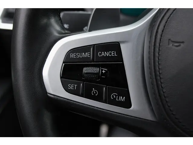 BMW 3 Serie 330i High Executive Edition 2019 Benzine 35