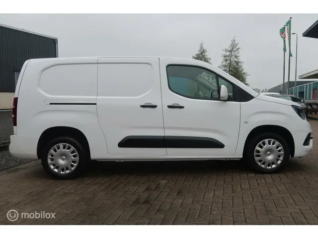 Opel Combo 1.2 PureTech 110 S&S L2 MARGE AUTO 2021 Benzine 6