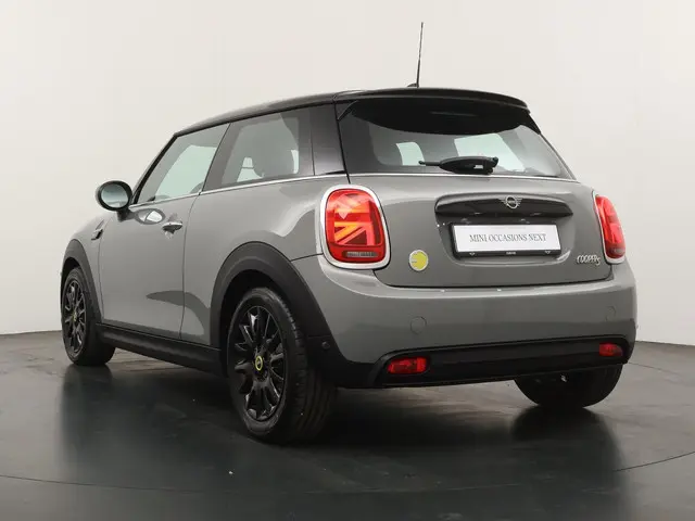 MINI Electric Camden Edition 33 kWh 2022 Elektrisch 10