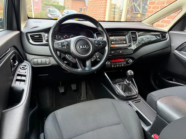 Kia Carens 1.6 GDi ExecutiveL. 2016 Benzine 3