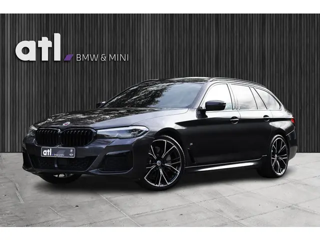 BMW 5 Serie Touring 530i High Executive 2023 Benzine
