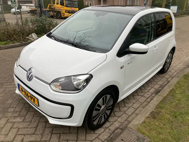 Volkswagen e-up! 3