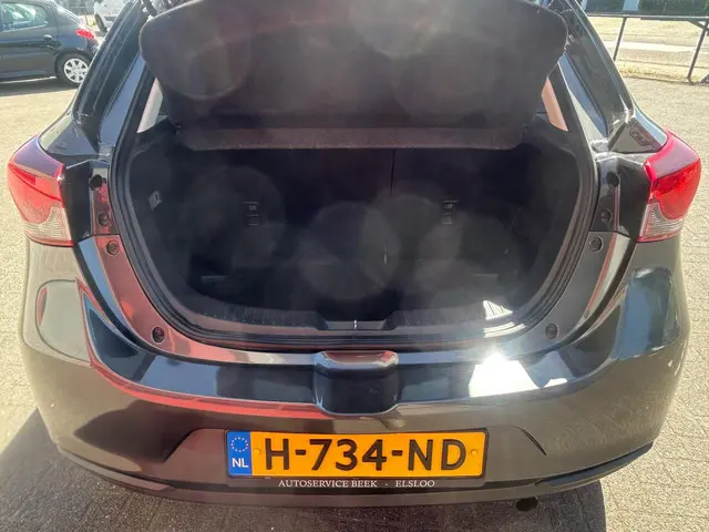 Mazda 2 1.5 Skyactiv-G Style Selected 2020 Benzine 9