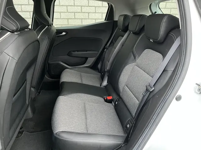 Renault Clio 1.0 TCe Intens 2019 Benzine 8