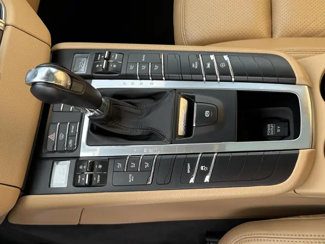 Porsche Macan 3.0 S 64.000km / Panodak 2016 Benzine 23