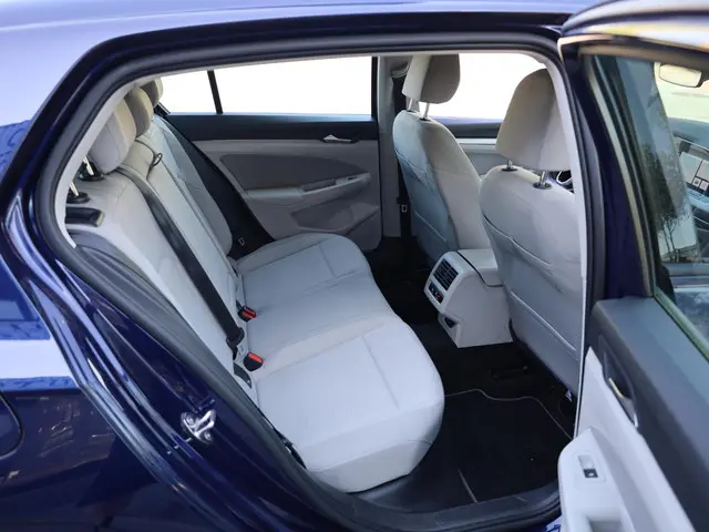 Volkswagen Golf 1.5 eTSI Life 2022 Benzine 26