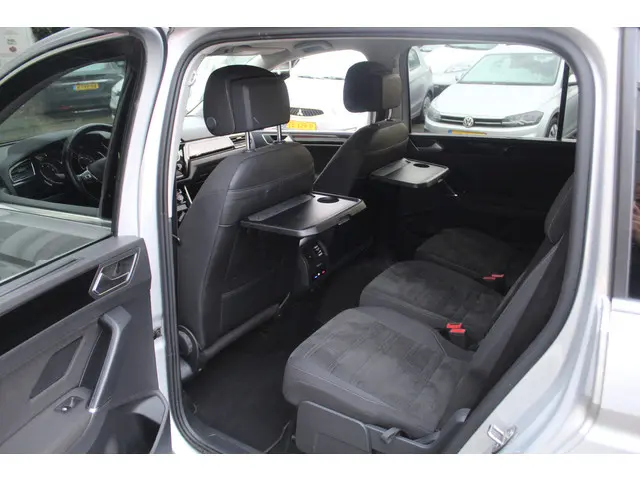 Volkswagen Touran 1.2 TSI Highline 7p 2016 Benzine 29