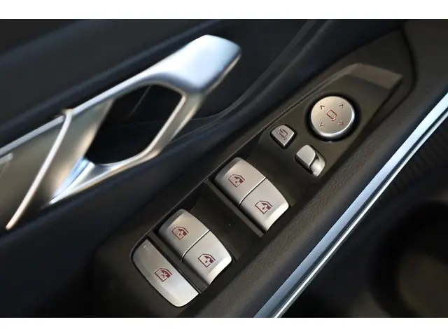 BMW 3 Serie Touring 330e 2026 Hybride Benzine 23