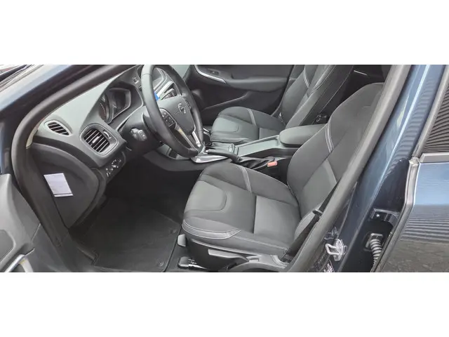 Volvo V40 1.5 T2 Polar+ 45.000km! 2019 Benzine 12