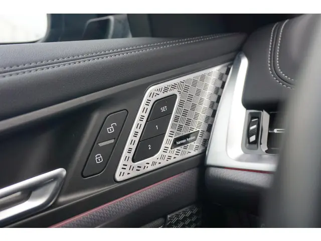 BMW X1 xDrive30e 2023 Hybride Benzine 19