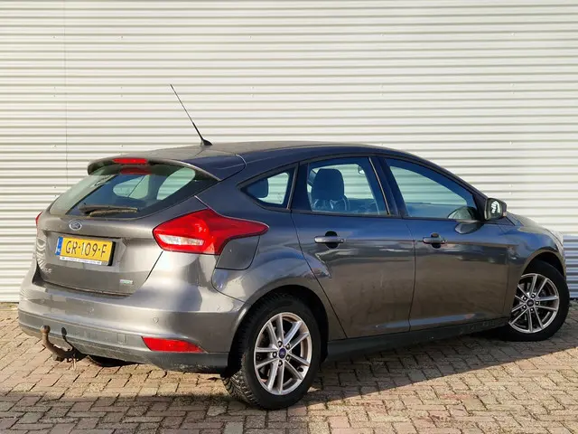 Ford Focus 1.0 Trend Edition 2015 Benzine 2