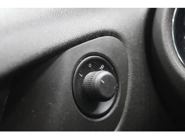 Opel ADAM 1.4 Jam 2013 Benzine 15