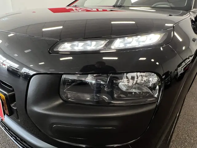 Citroën C4 Cactus 1.2 PureTech Shine 2018 Benzine 9