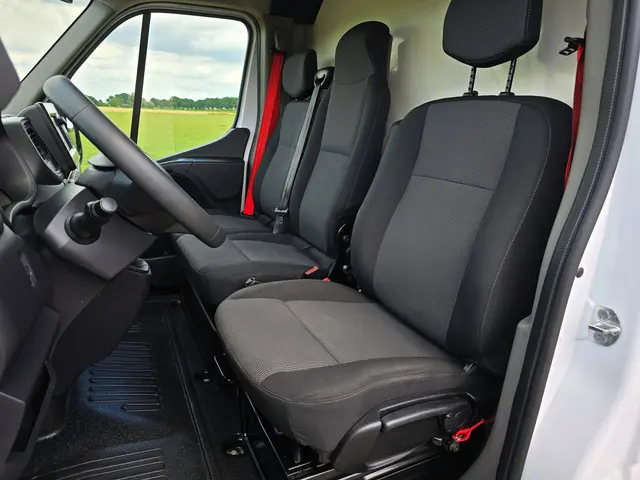 Renault Master T35 2.3 dCi Lowliner 2022 Diesel 18